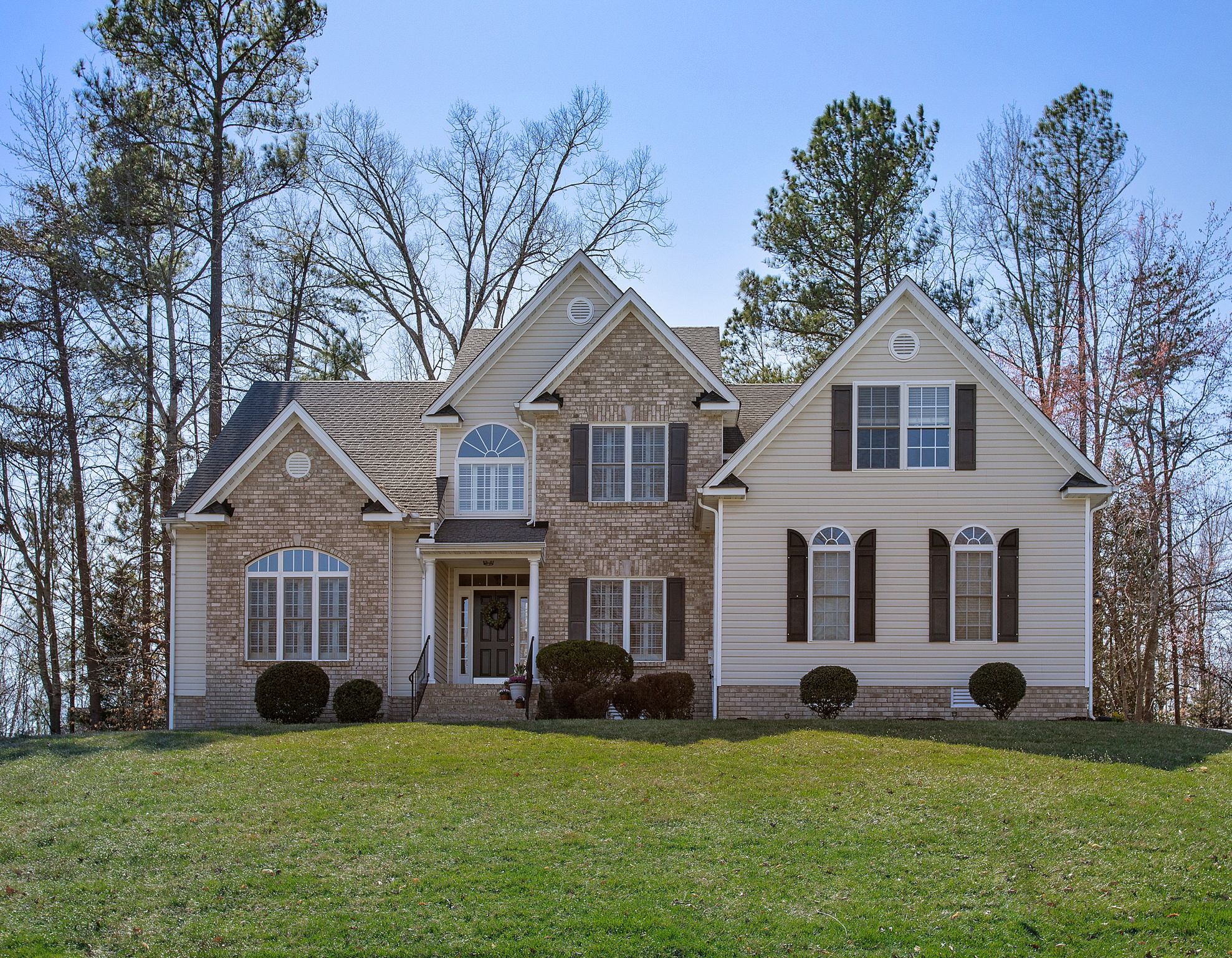 01-Exterior Front