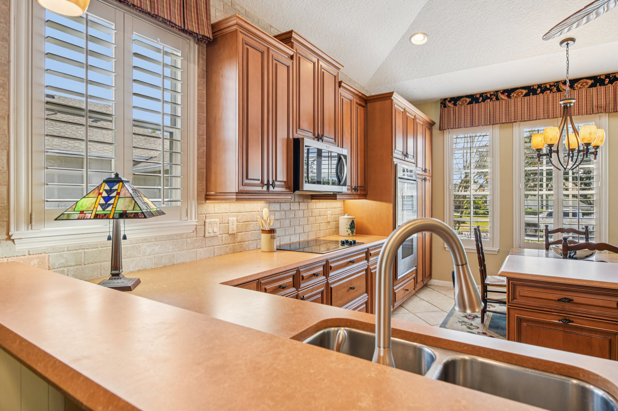 Pine Hollow Dr-S2301-021.jpg