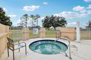 Pine Hollow Dr-2301-907.jpg