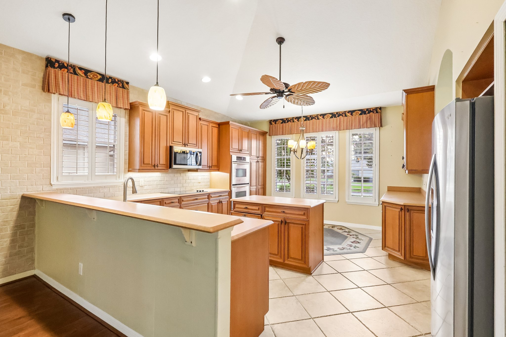 Pine Hollow Dr-S2807-016.jpg