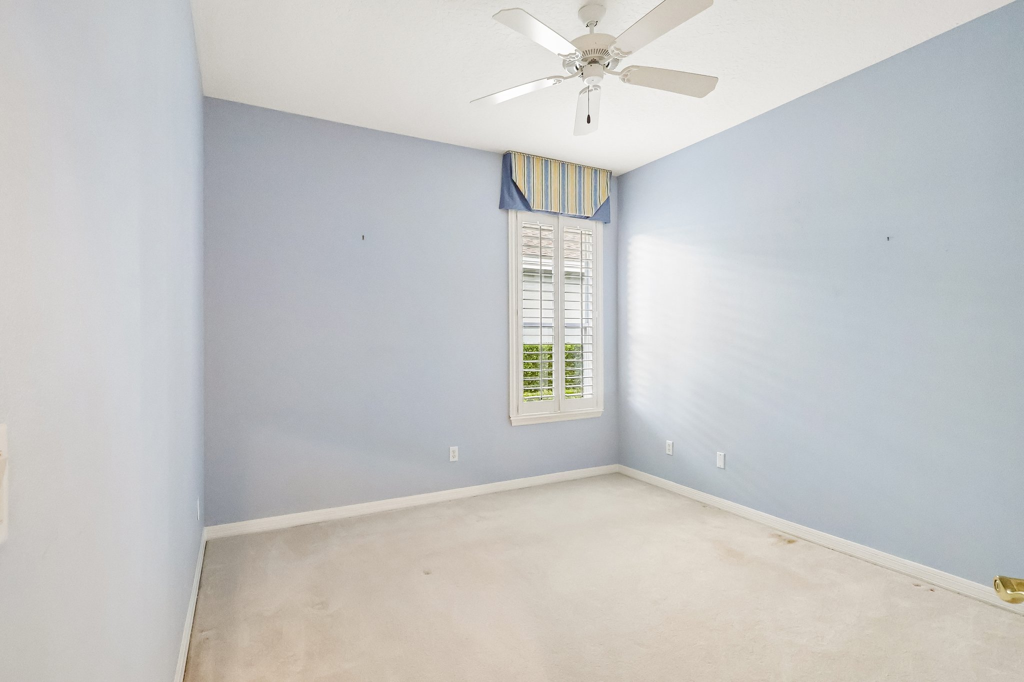 Pine Hollow Dr-S2807-028.jpg