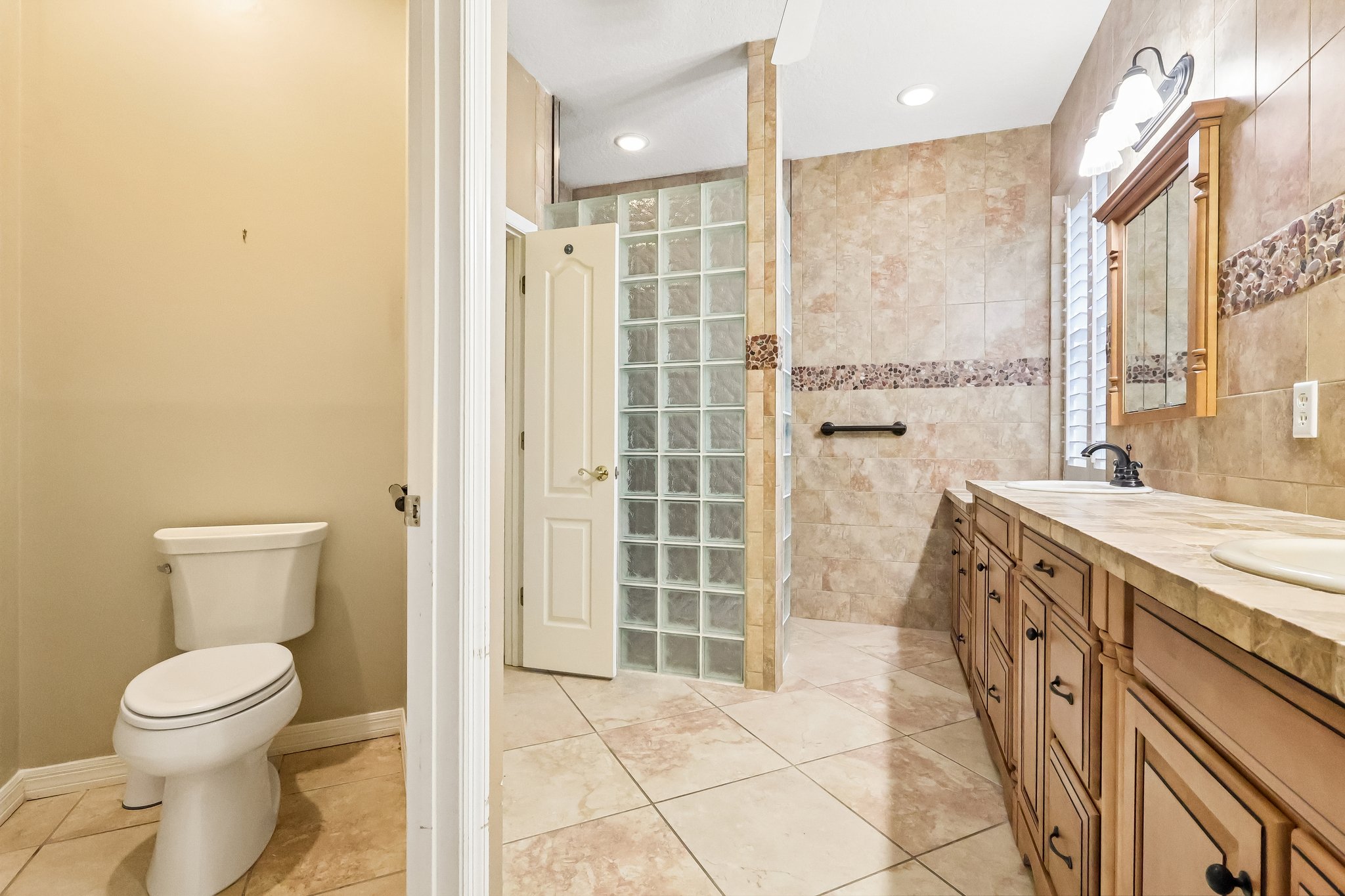 Pine Hollow Dr-S2807-035.jpg