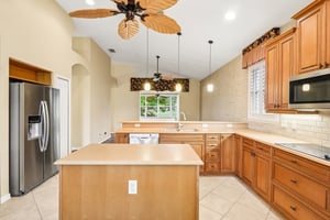 Pine Hollow Dr-S2807-022.jpg