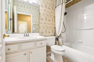 Pine Hollow Dr-S2807-030.jpg