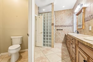 Pine Hollow Dr-S2807-035.jpg