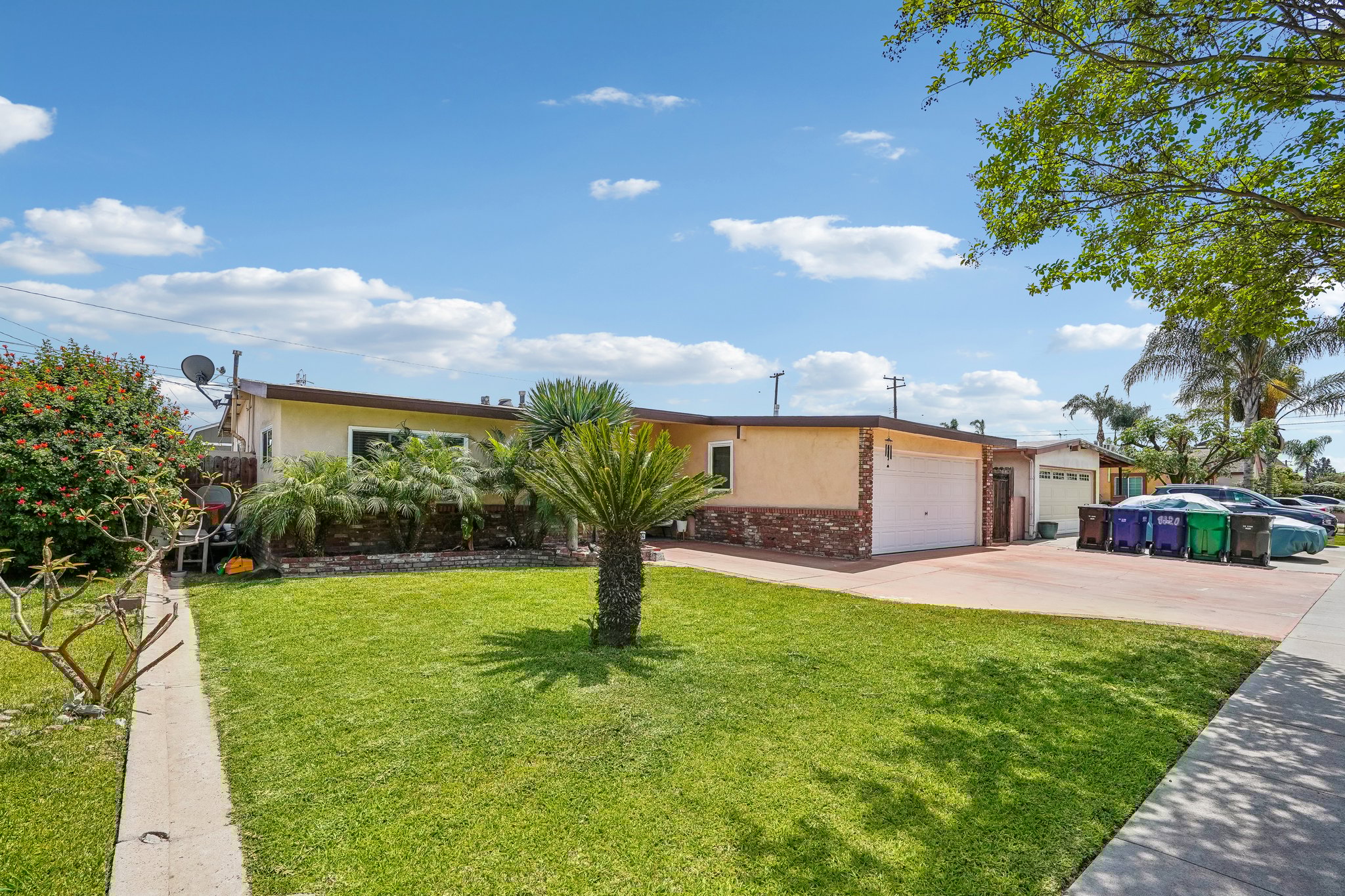 Clarinda Ave-S2704-003.jpg