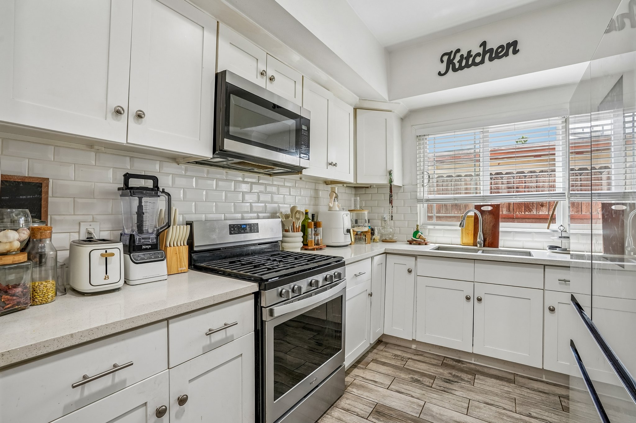 Clarinda Ave-S2704-017.jpg