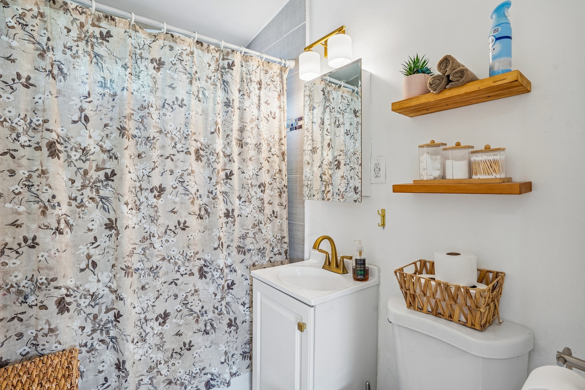 Clarinda Ave-S2704-018.jpg