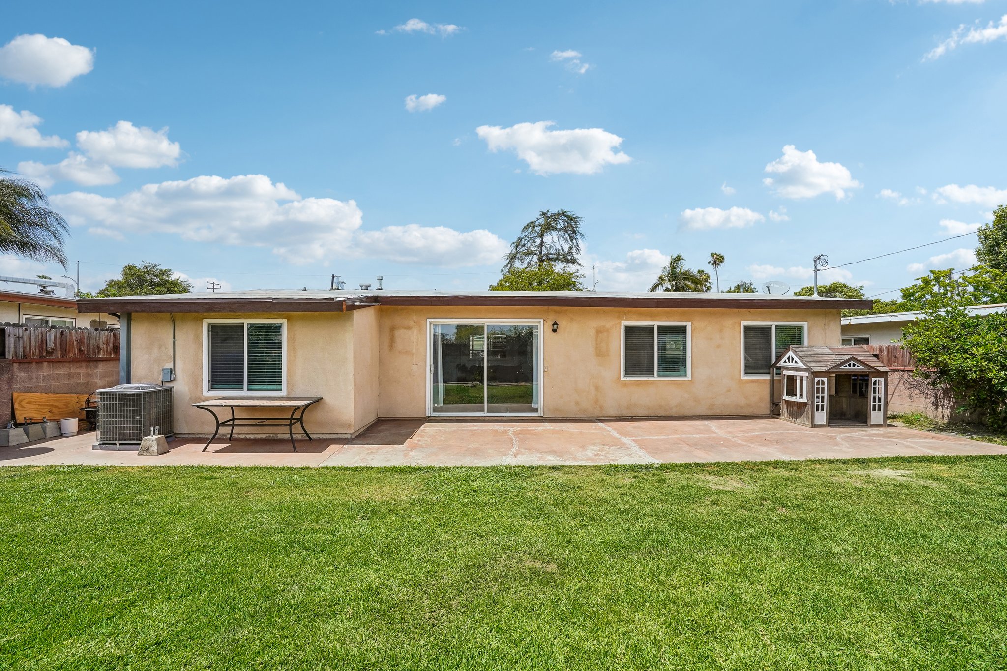 Clarinda Ave-S2704-033.jpg