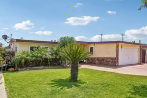 Clarinda Ave-S2704-004.jpg