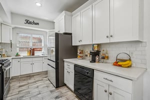 Clarinda Ave-S2704-015.jpg