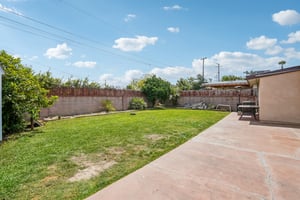 Clarinda Ave-S2704-027.jpg