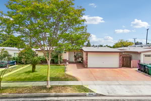 Clarinda Ave-S2704-035.jpg