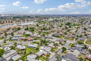 Clarinda Ave-S2704-039.jpg