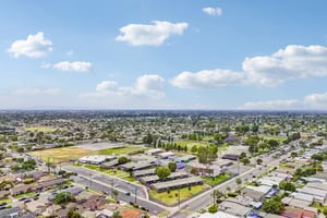 Clarinda Ave-S2704-041.jpg