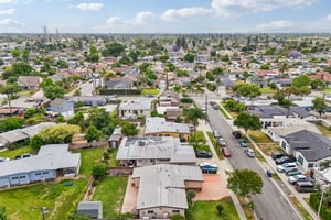 Clarinda Ave-S2704-044.jpg