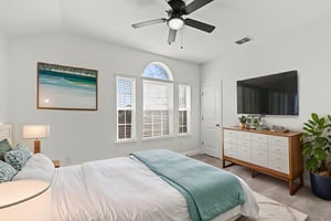 DSC03202 virtually staged.jpeg