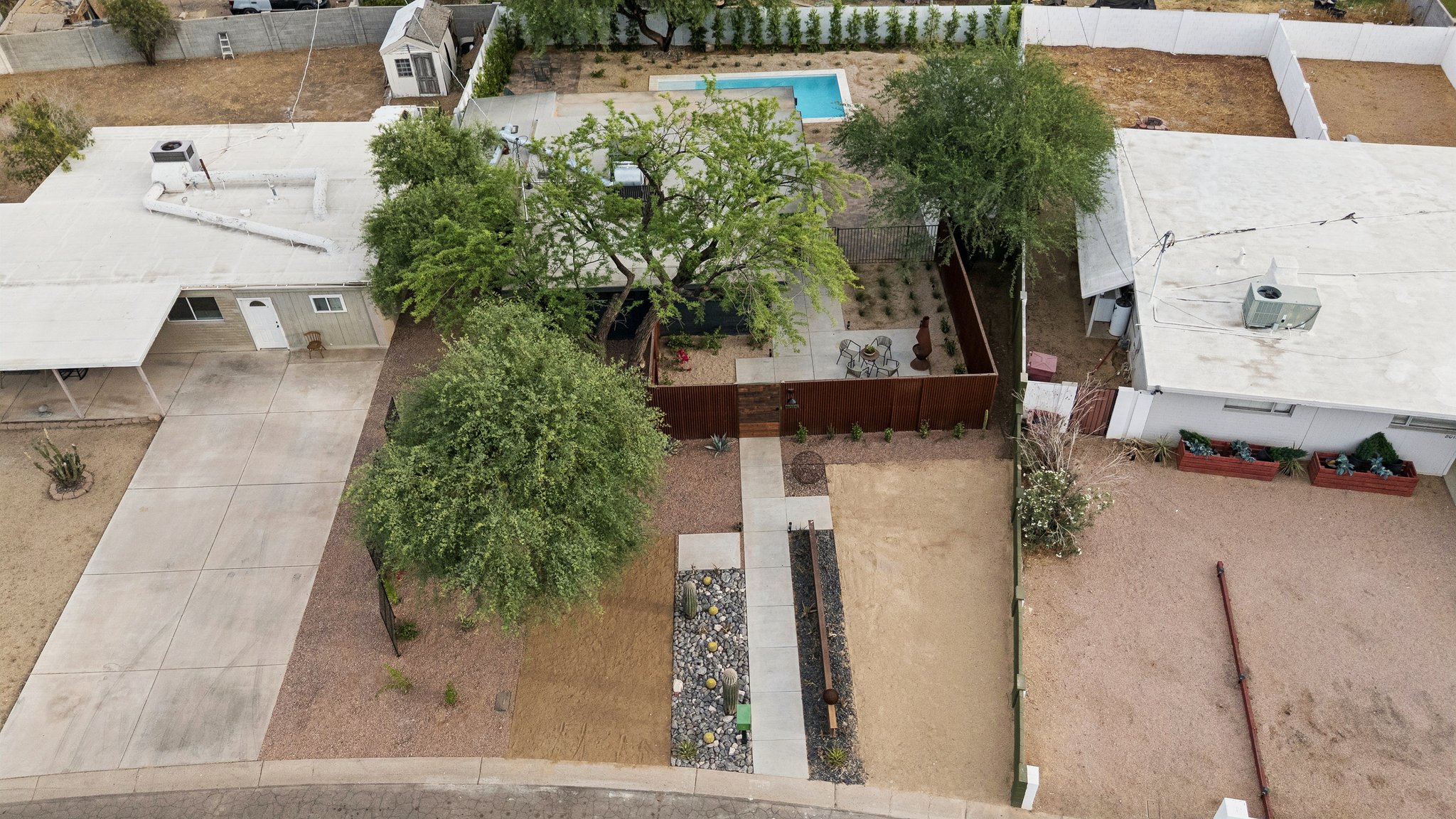 8015 E Coronado Rd - 006.jpg