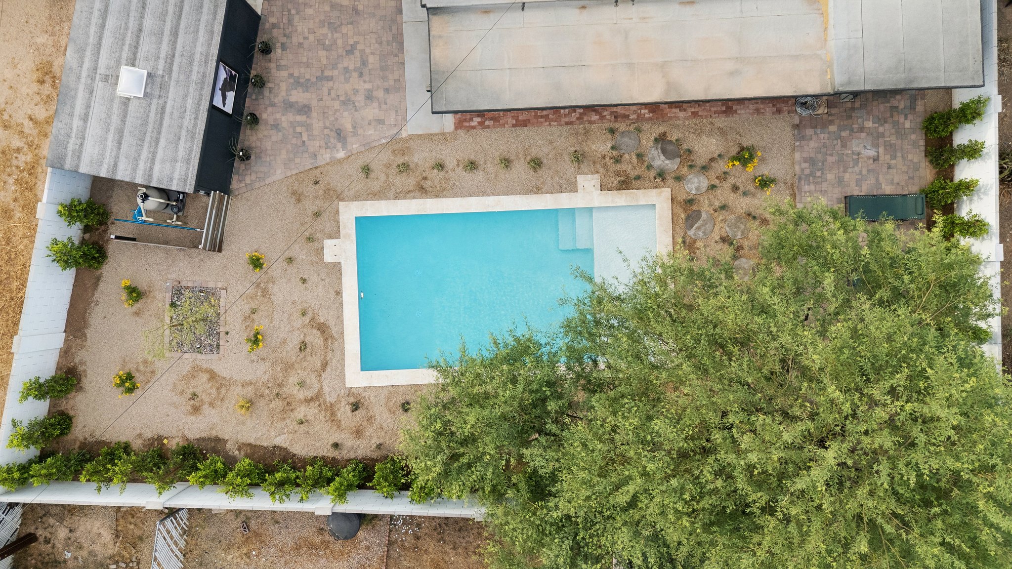 8015 E Coronado Rd - 008.jpg