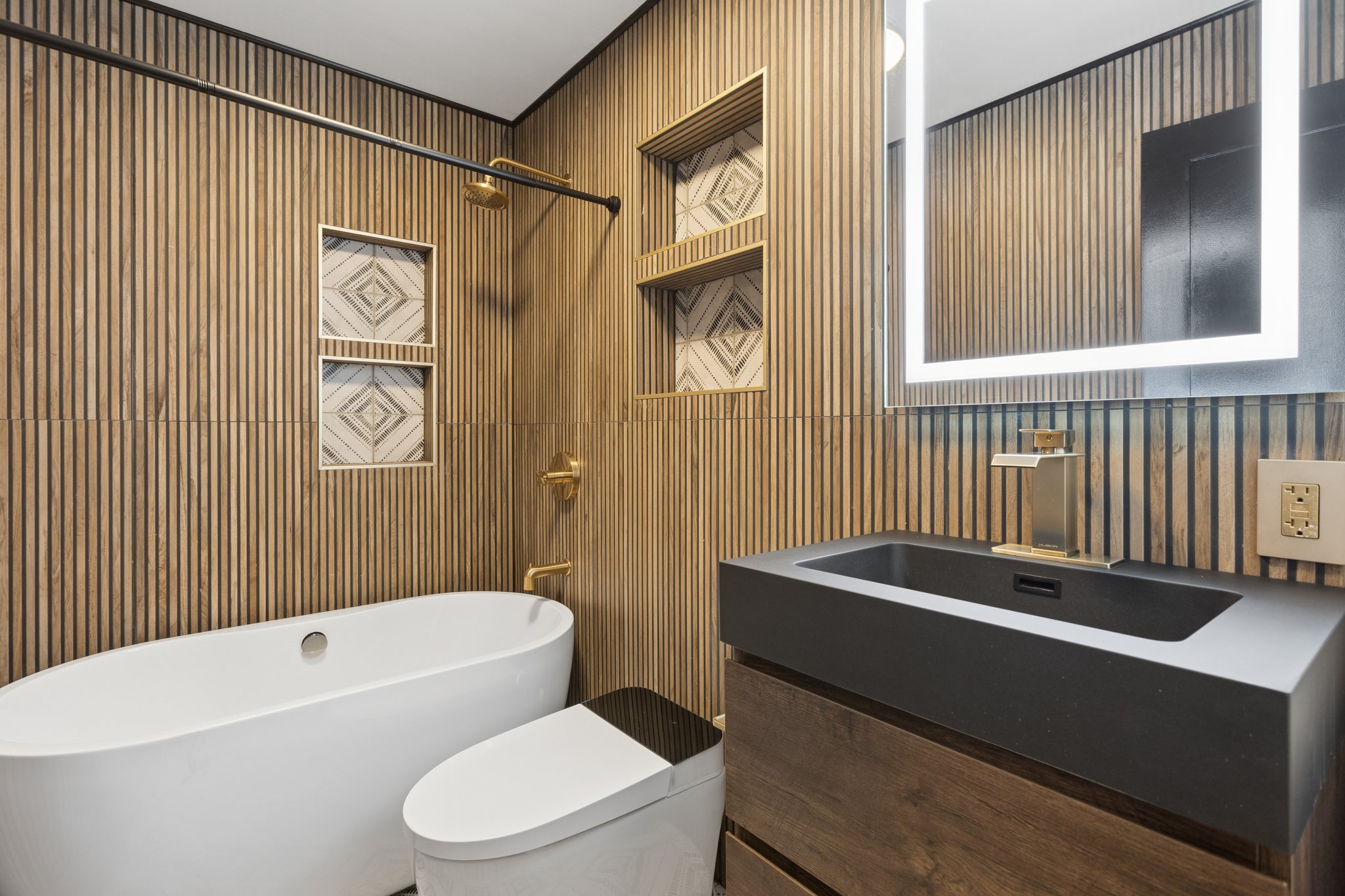 8015 E Coronado Rd - 018.jpg