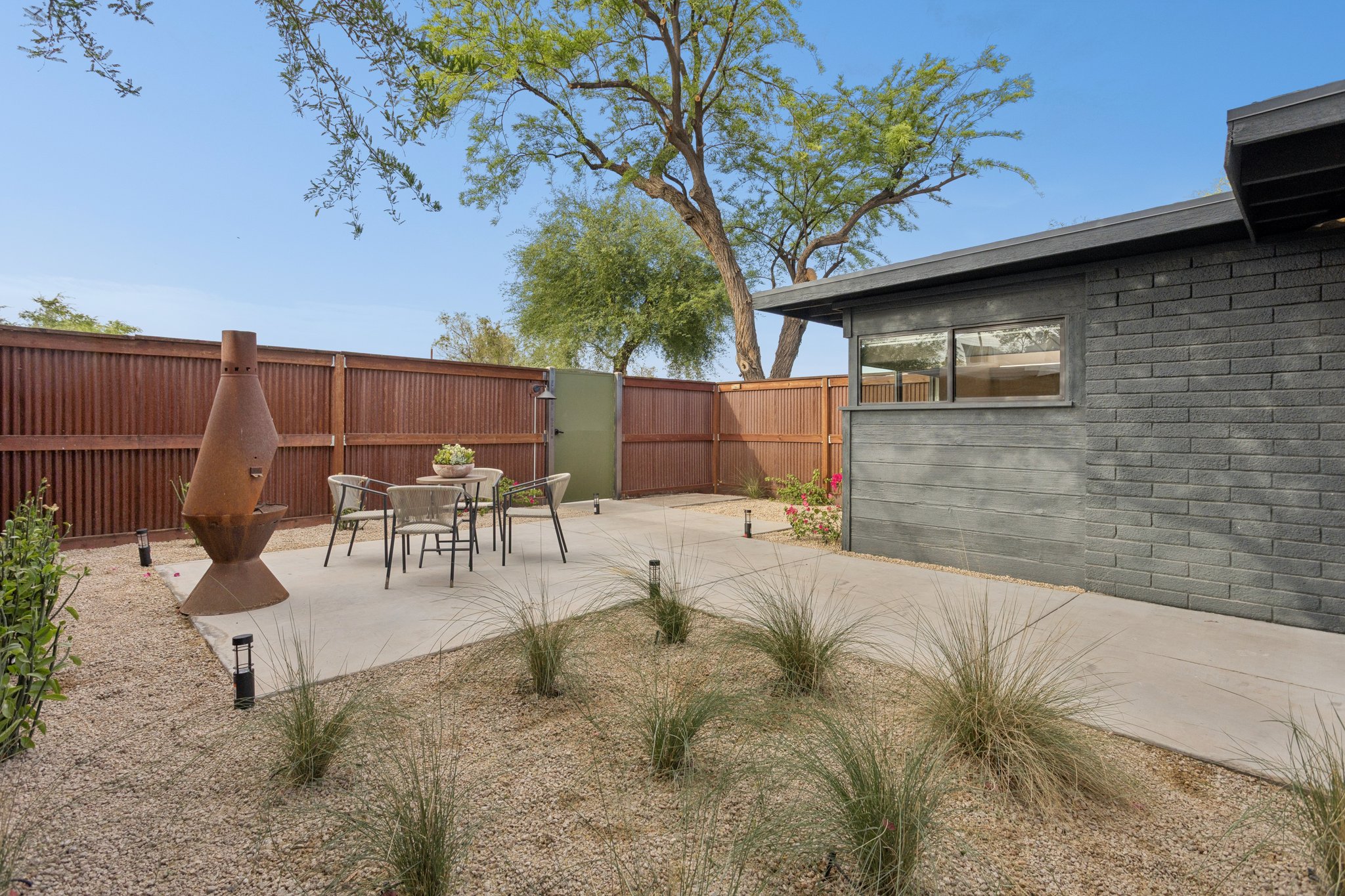 8015 E Coronado Rd - 041.jpg