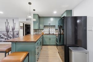 8015 E Coronado Rd - 012 (2).jpg