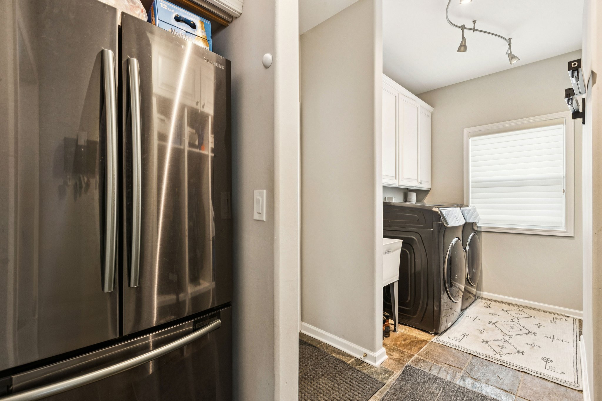 Insignia Ct-S0502-028.jpg