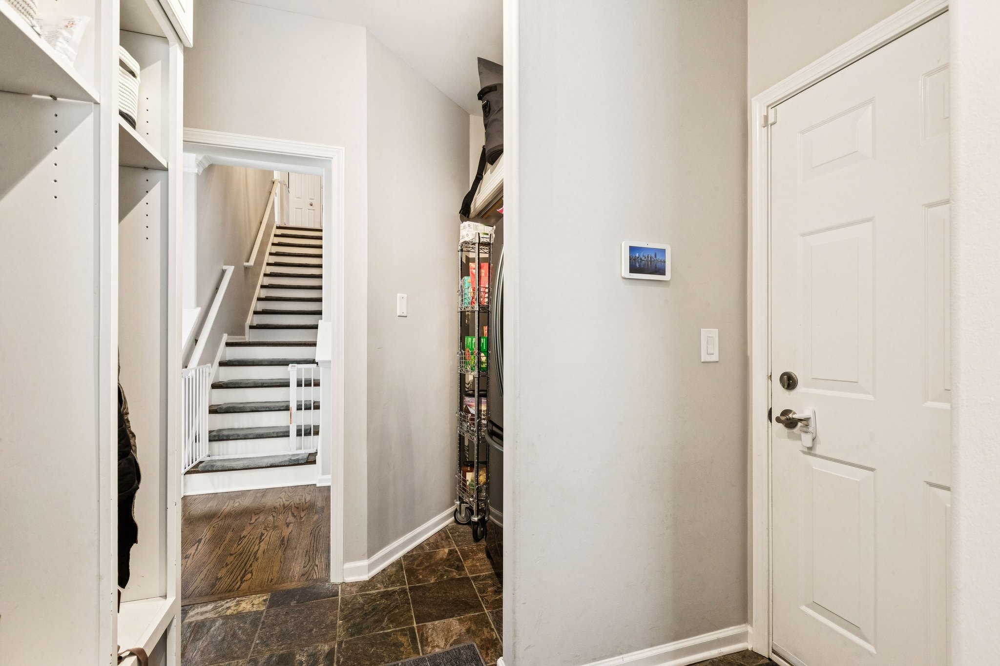 Insignia Ct-S0502-030.jpg