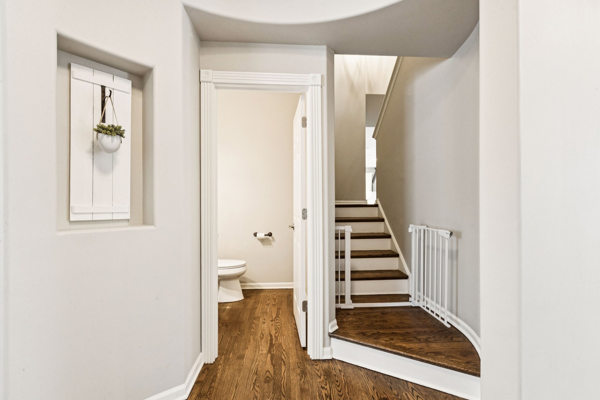 Insignia Ct-S0502-035.jpg