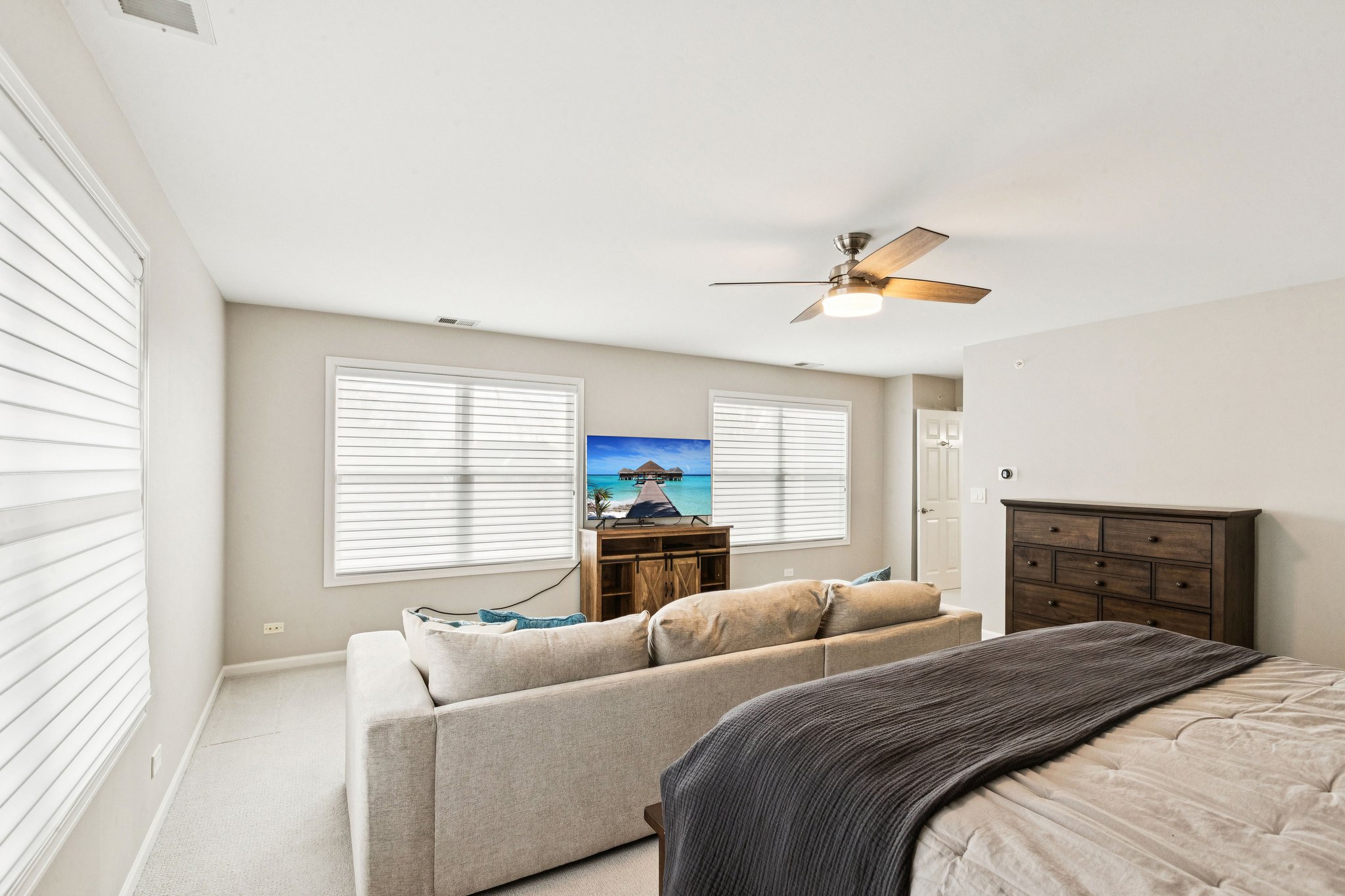 Insignia Ct-S0502-043.jpg