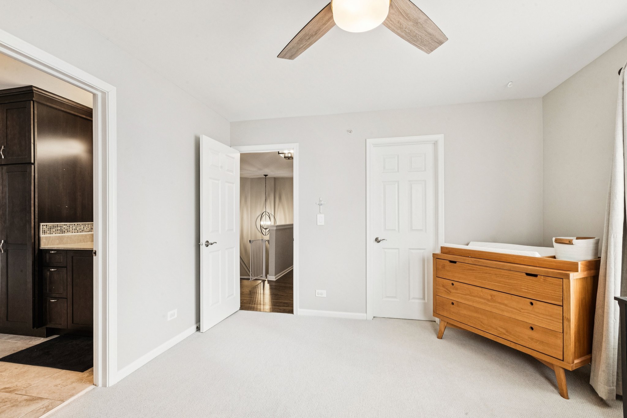 Insignia Ct-S0502-049.jpg