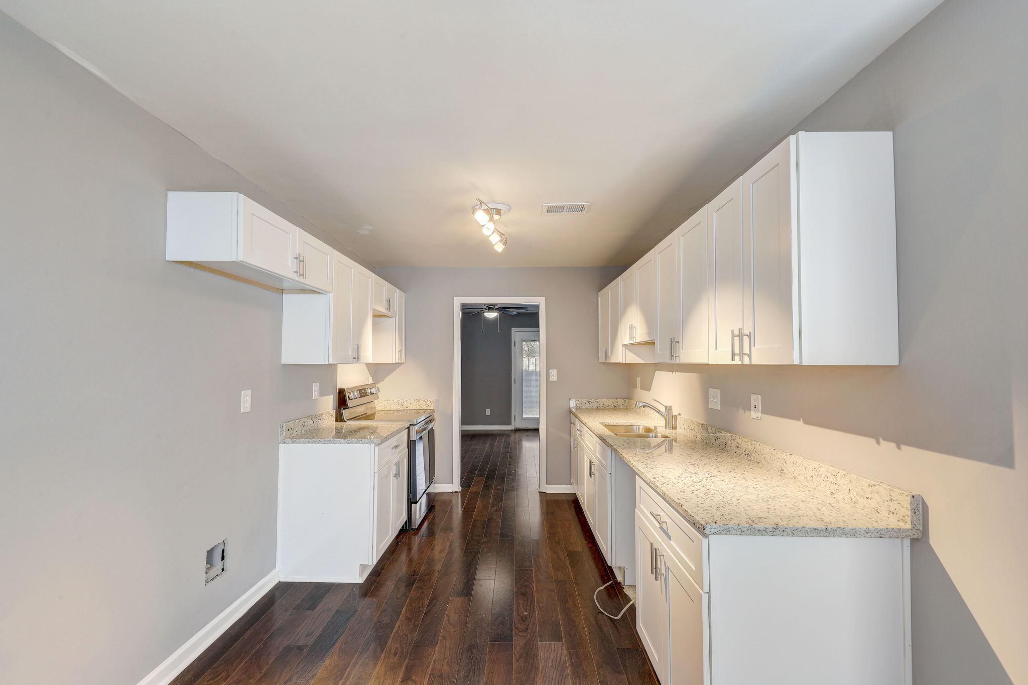 Creekstone Way-008