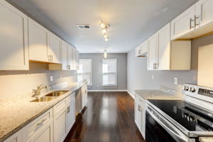 Creekstone Way-011