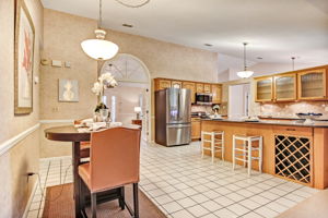 Breakfast Area / Kitchen