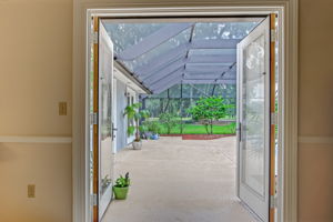 Lanai Entry
