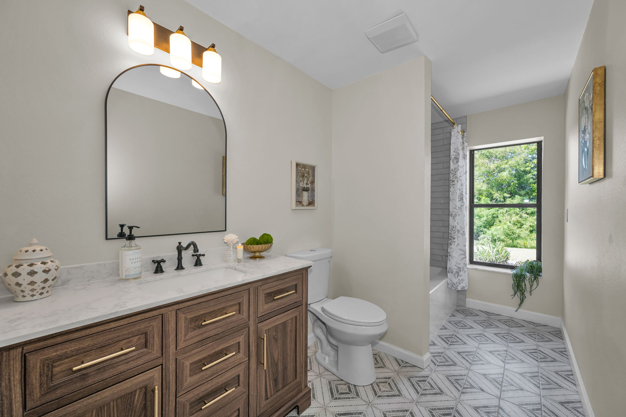 Bathroom 2a
