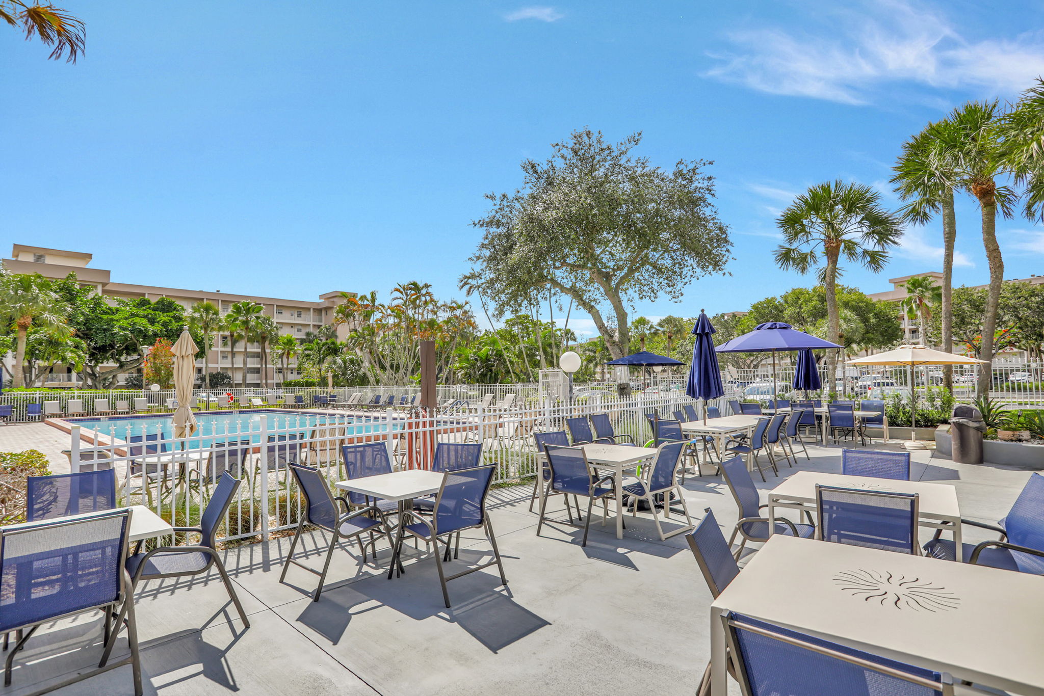  Photo 90