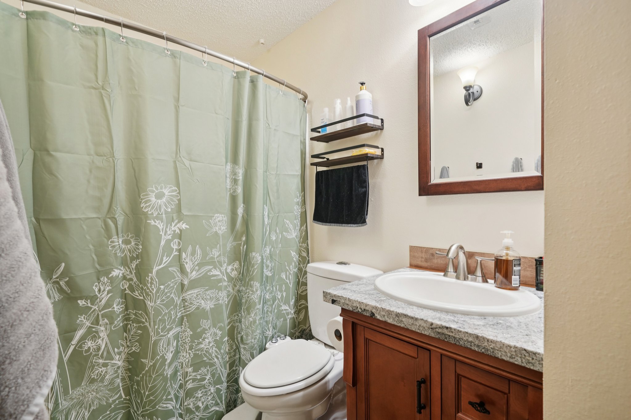 Eagle Creek Dr-S1103-013.jpg