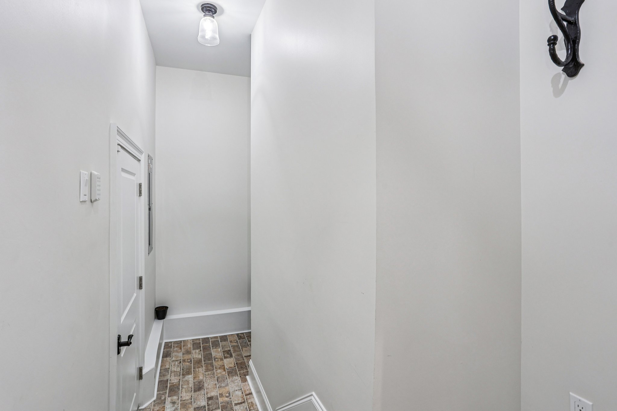 Gatehouse Dr-S1312-057.jpg