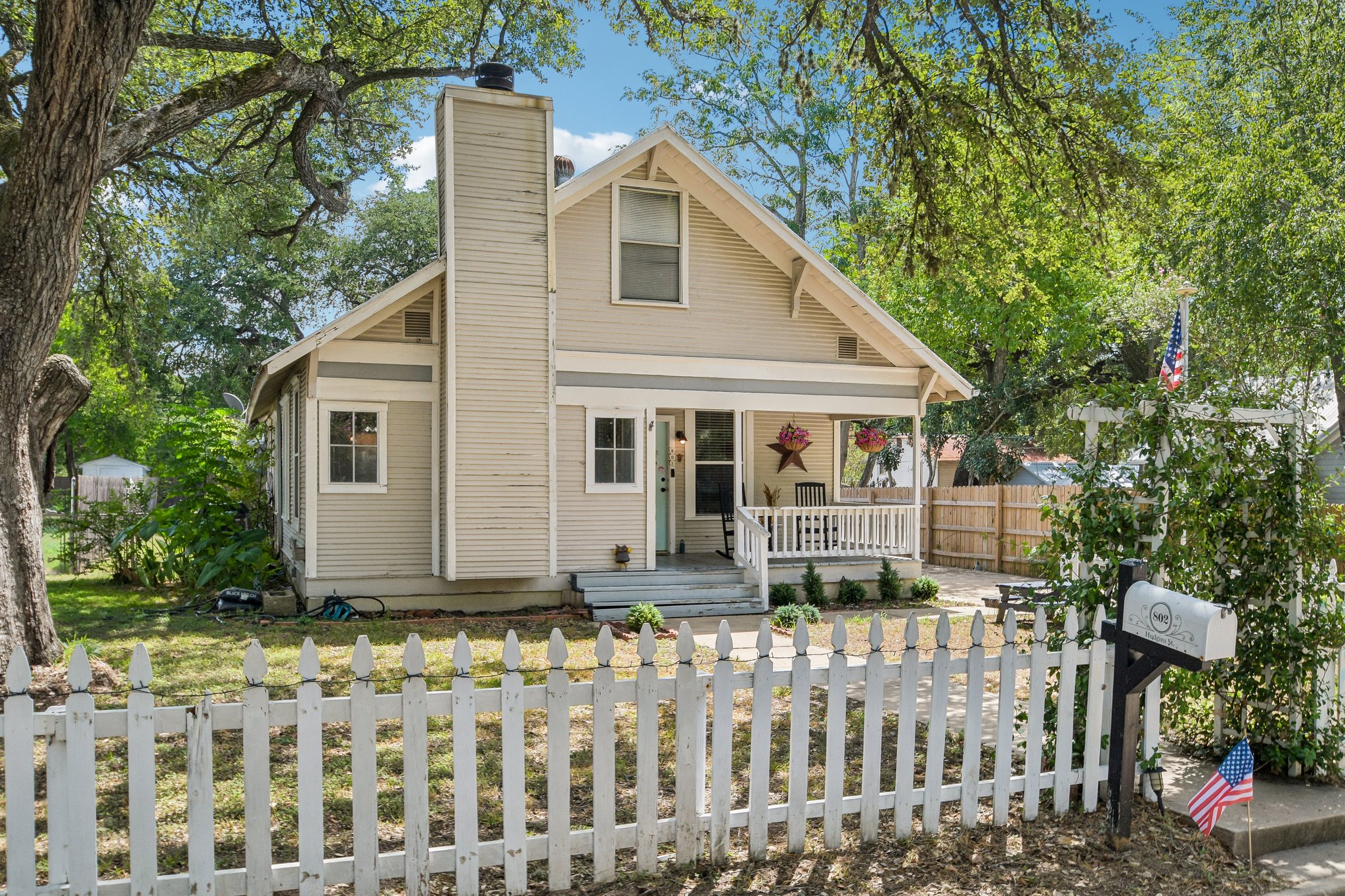 Hudgins St-S0909-002.jpg