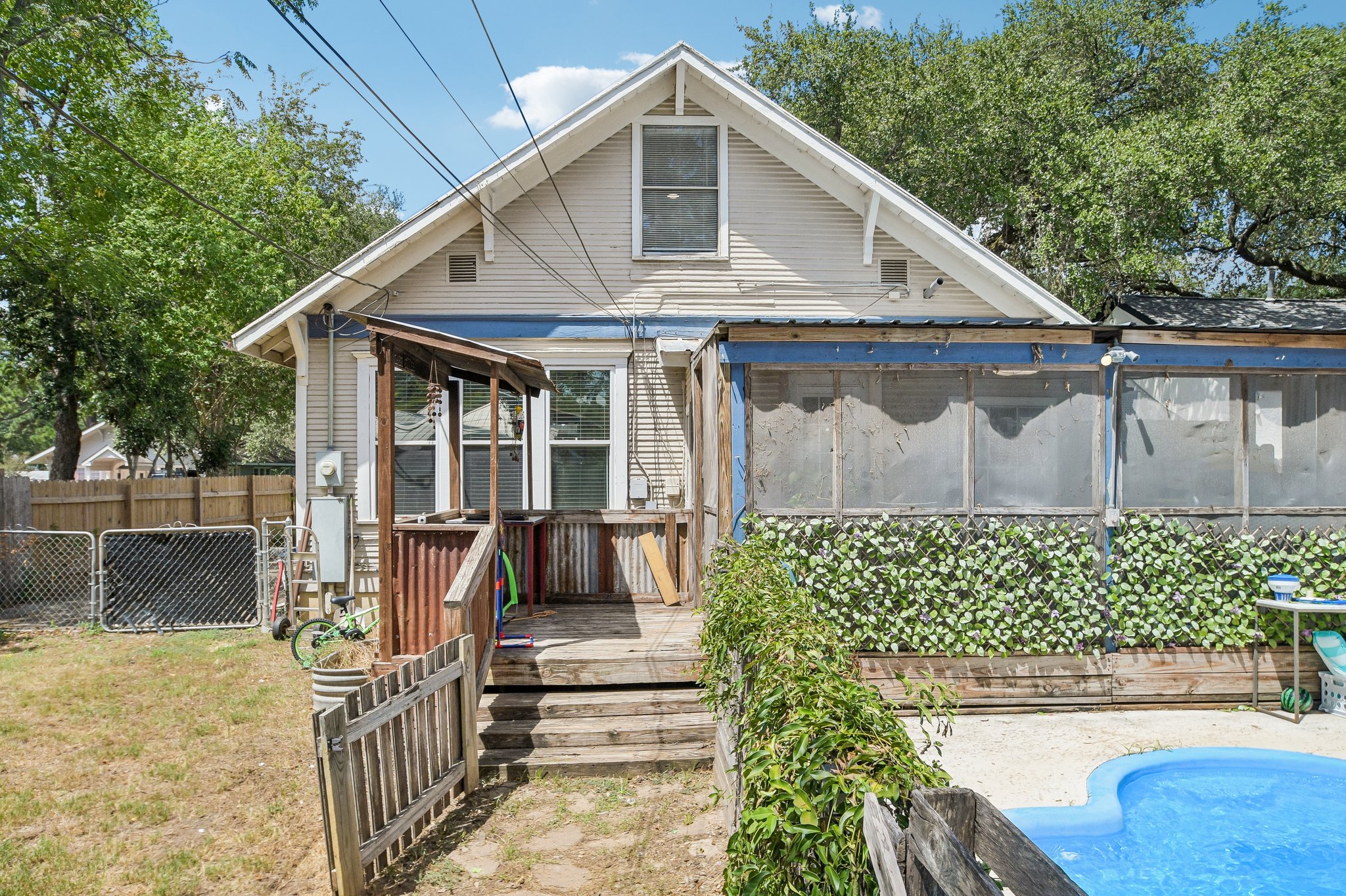Hudgins St-S0909-033.jpg