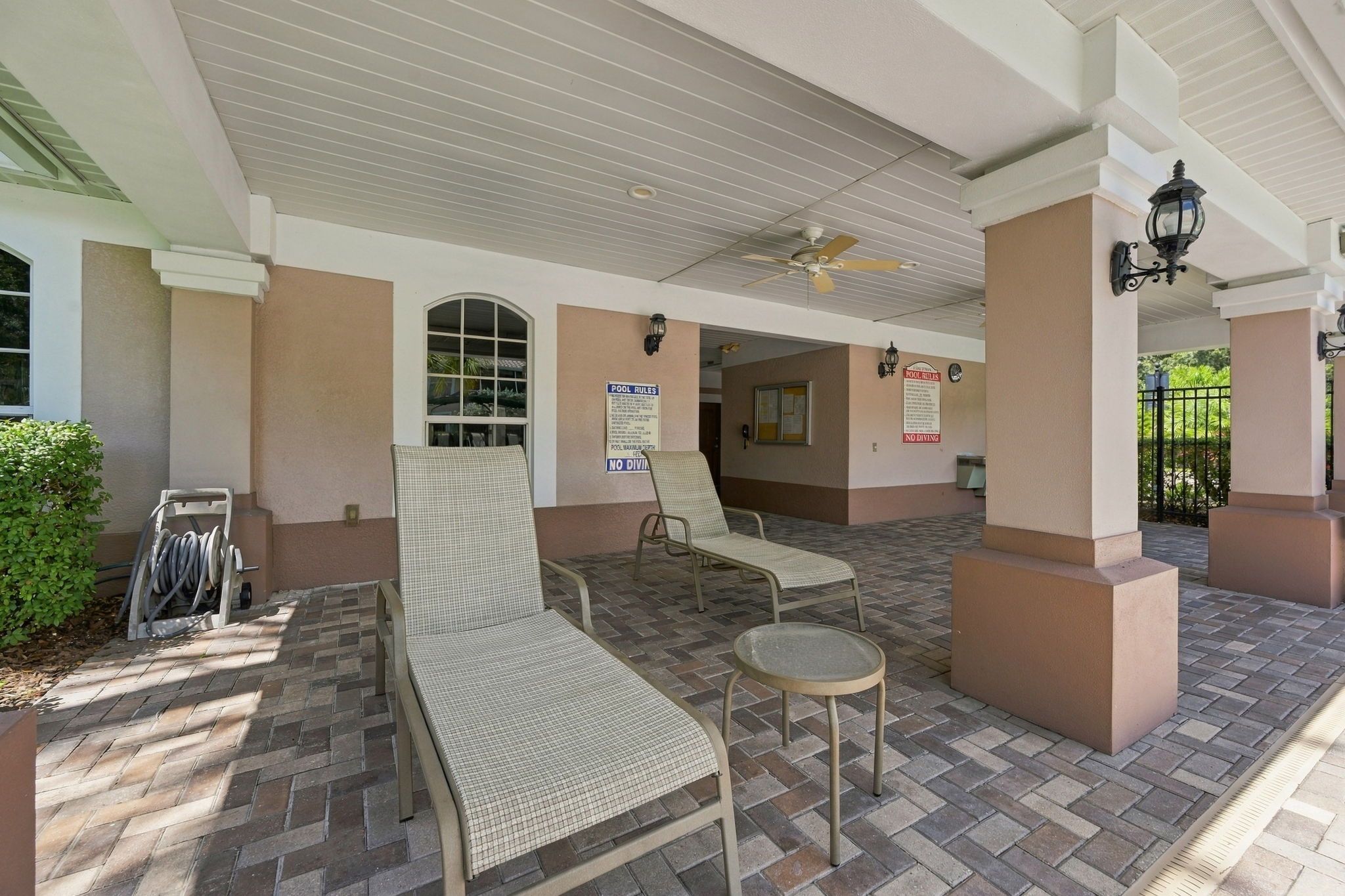 Coachman Reserve Pool Lanai1