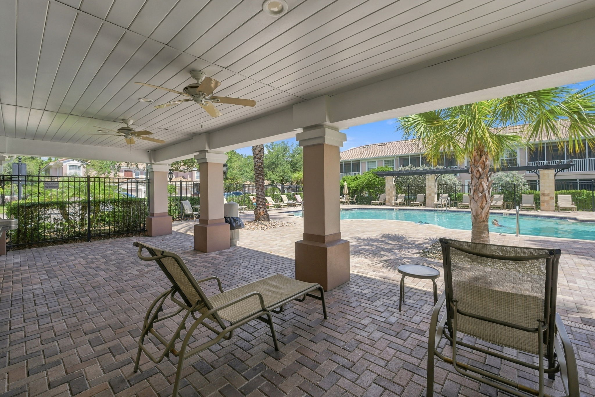 Coachman Reserve Pool Lanai2