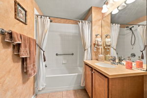 Bathroom2