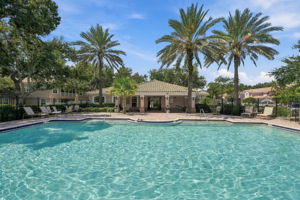 Coachman Reserve Pool9