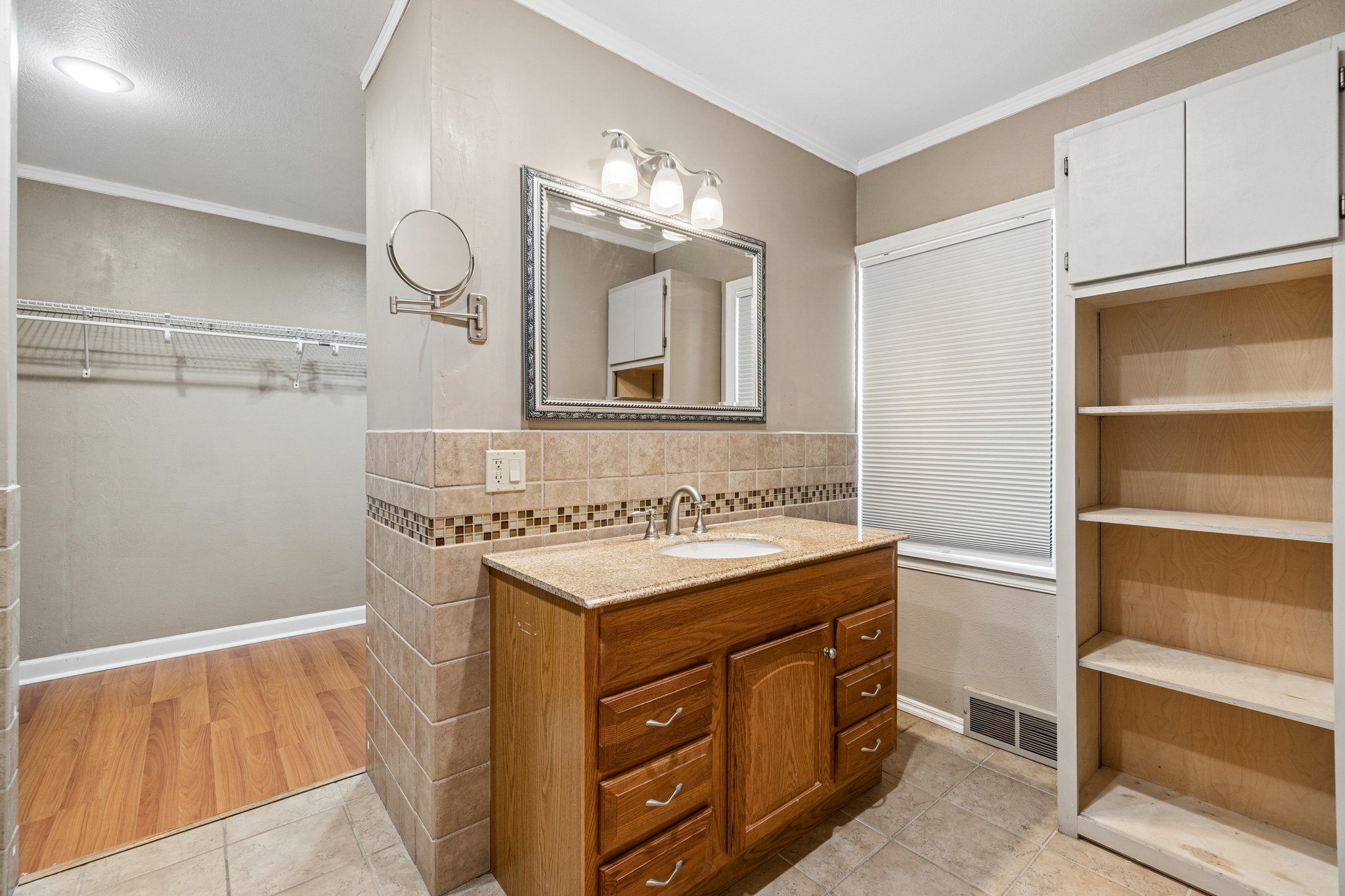 802 S 12th St_023.jpg