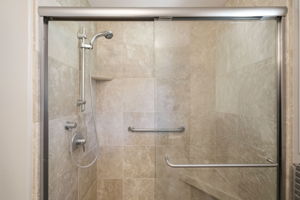  Photo 44