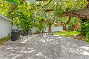  Photo 48