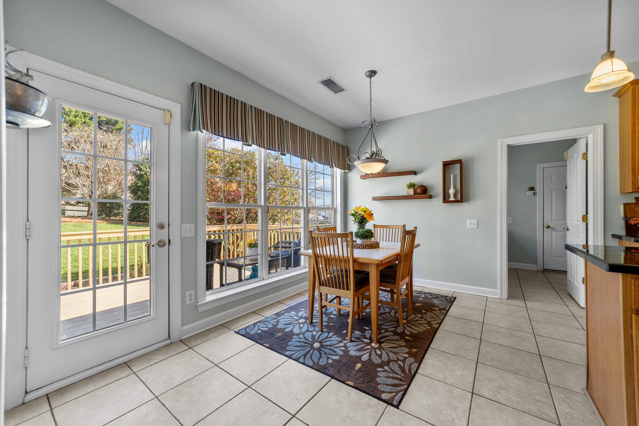 8020 Fairmeadows Dr, Charlotte, NC 28269