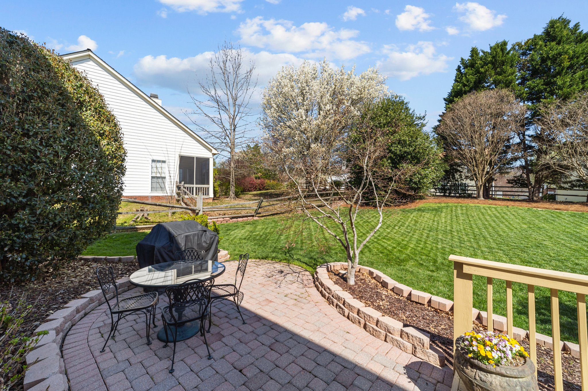 8020 Fairmeadows Dr, Charlotte, NC 28269